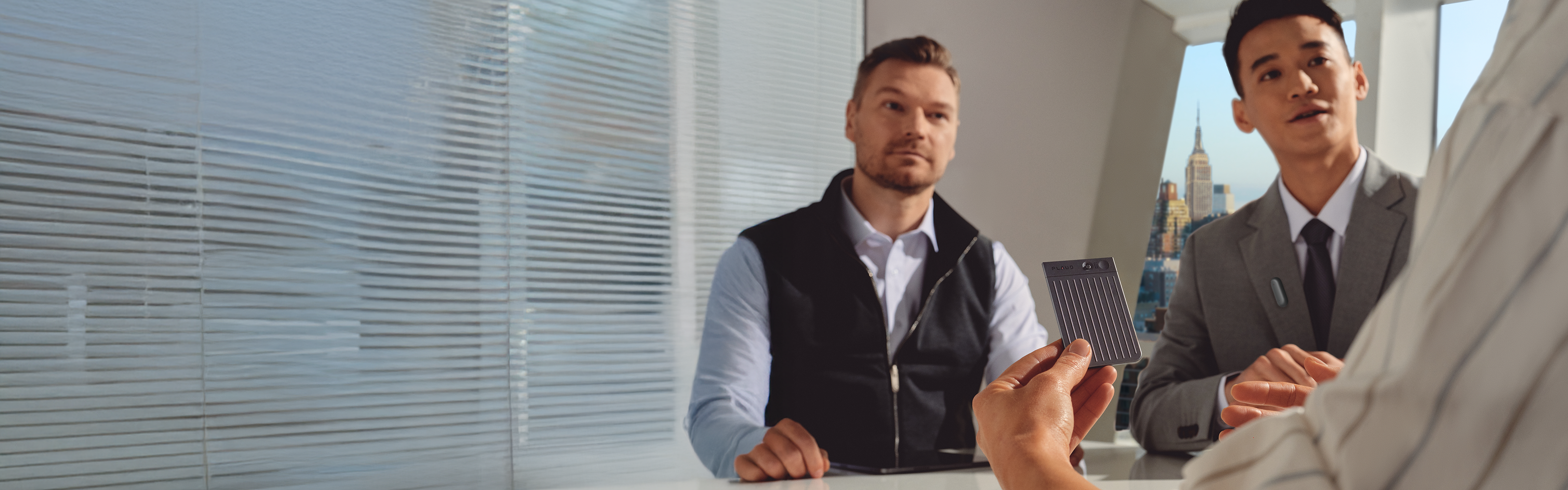 首屏活动页PC端:8640_2700.png__PID:48bbd946-911a-4be4-9f66-13b402a9b591